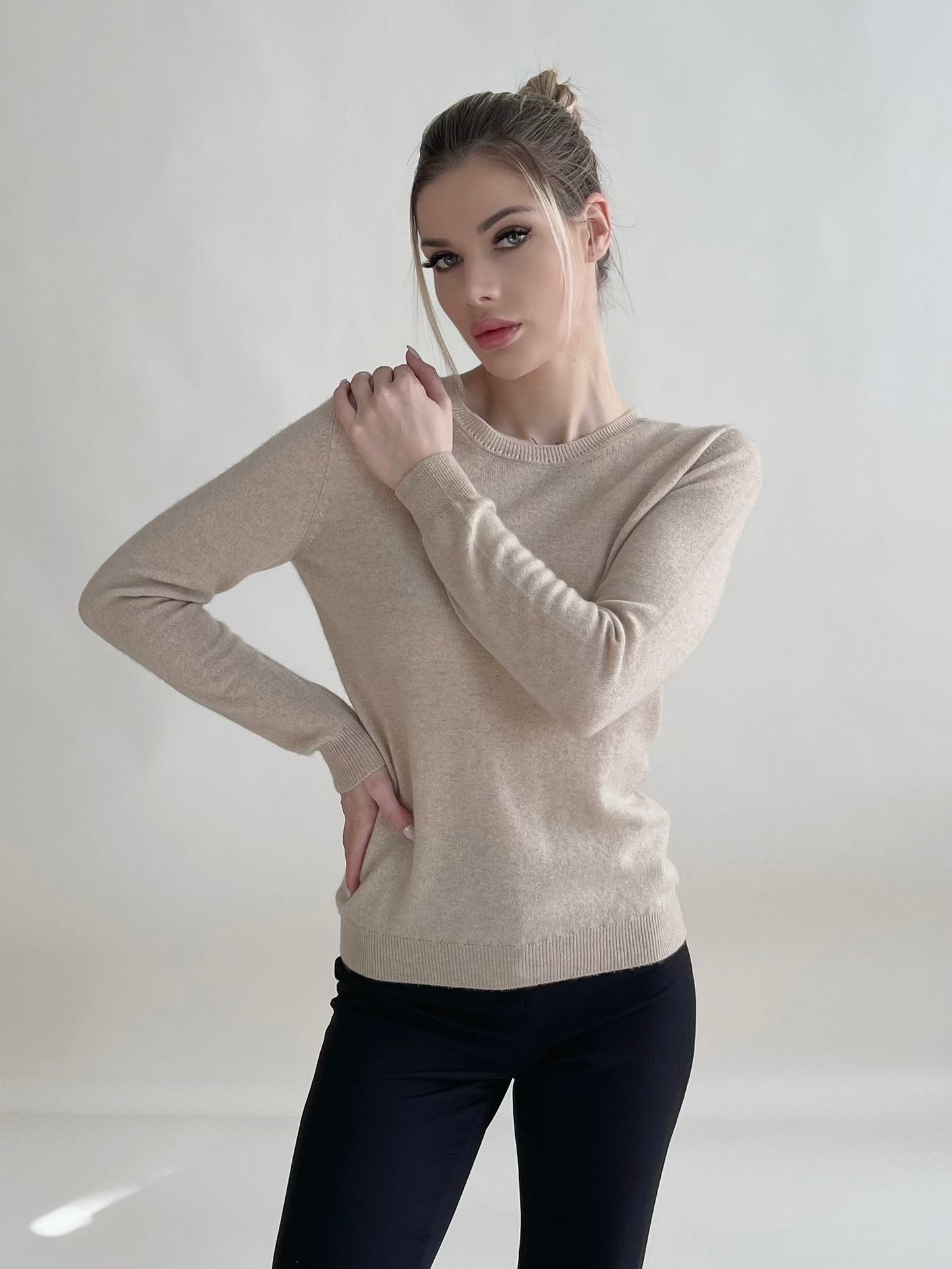 Essential Women Crew Neck Sweater